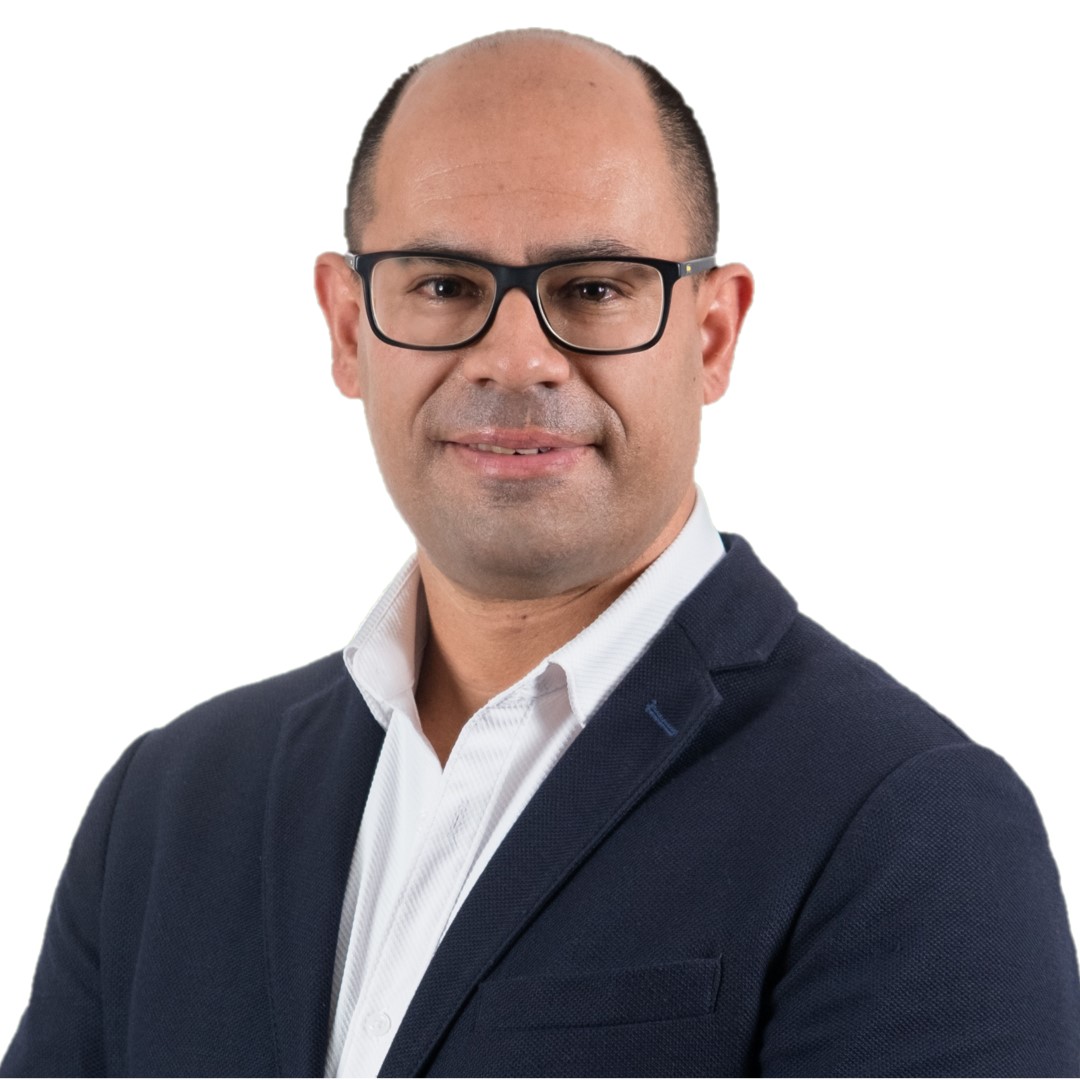 Artur  Neves