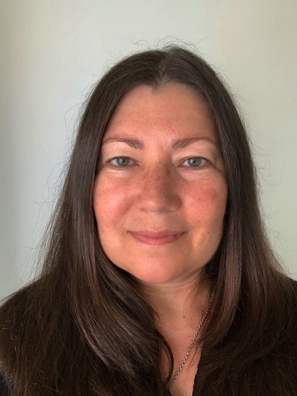 Regina Martins Trainer Photo